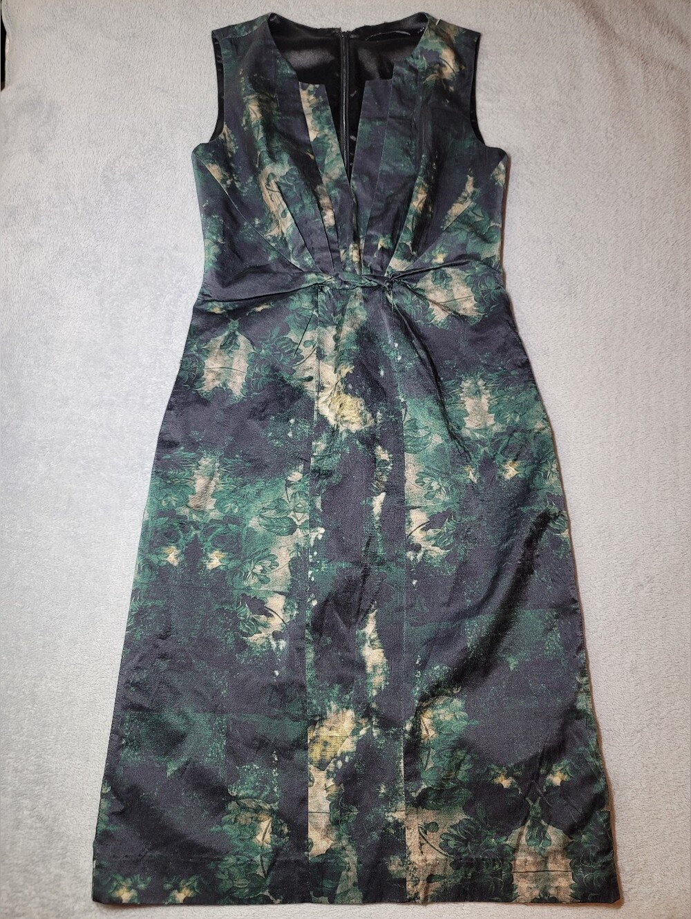 Elie Tahari Sleeveless 100% Silk Green and Black Floral Sheath Dress Size 2